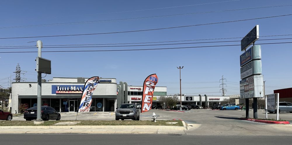 North Oaks Shopping Center