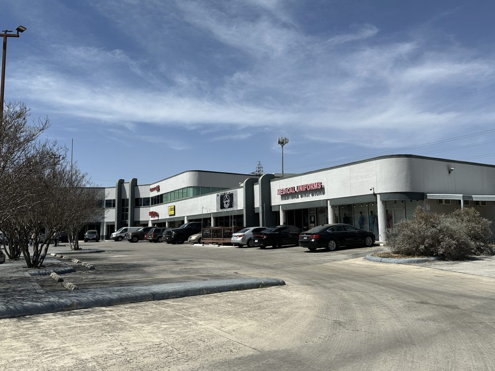 North Oaks Shopping Center